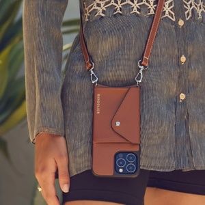 Bandolier iPhone 12/12Pro Casey Pebbled Leather Crossbody